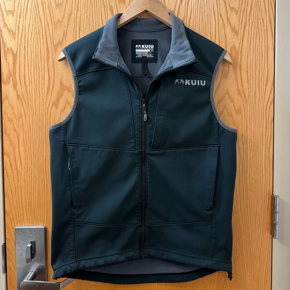 Kuiu Axis Vest Men’s Size M Carbon Colorway